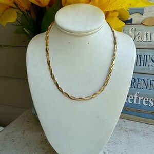 Denkays Statement necklace